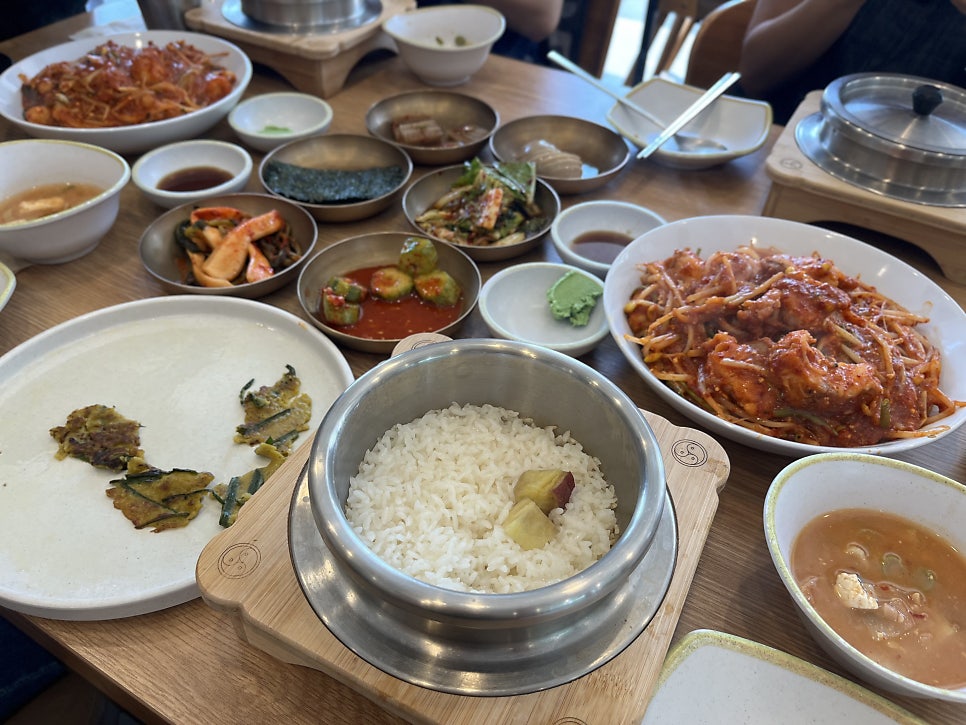 고래감자탕 송도점 사진 3