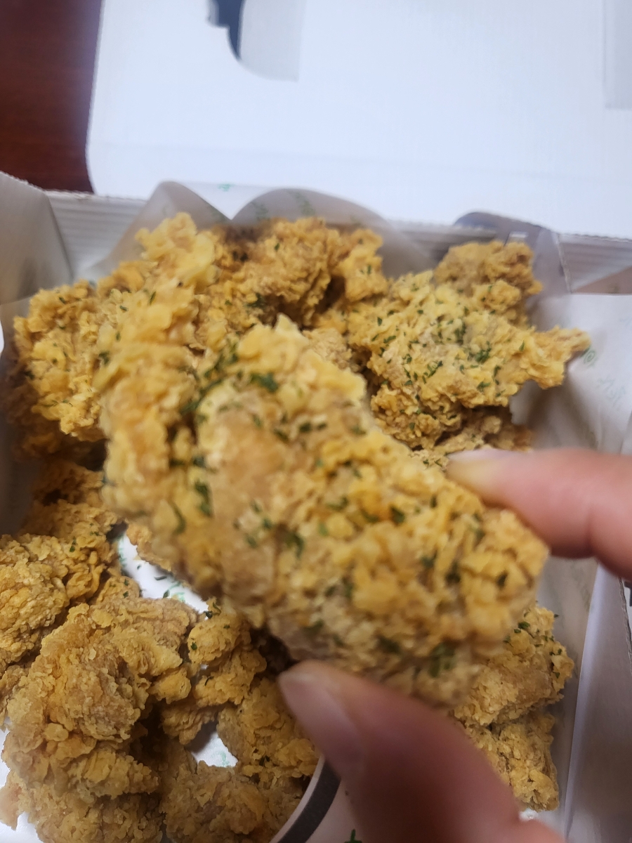 치킨매니아 곡반권선점 사진 6