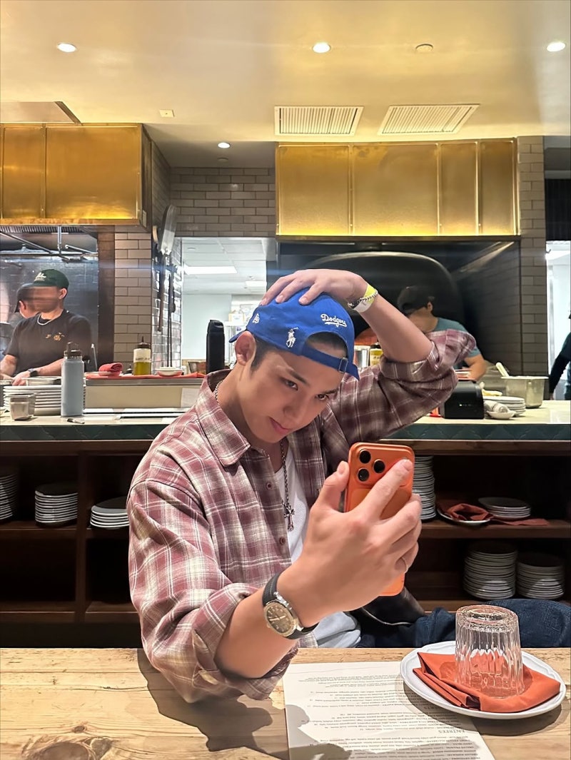 SEVENTEEN Mingyu's Instagram Fashion: Casual Outfits, Boyfriend Looks, and Photos Compilation
