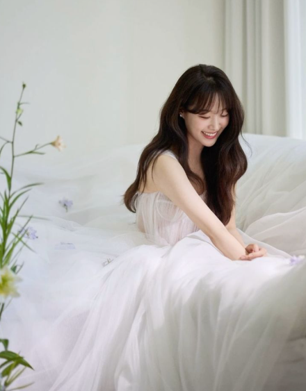  깔끔한 피부표현이 중요한 여쿨라 예비신부가 추구하는 웨딩 메이크업 (feat. 헤어 추구미)