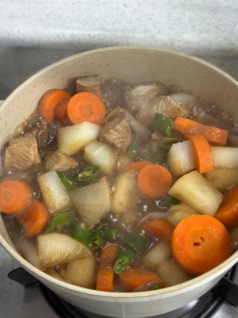 [Cooking] 간장 돼지갈비찜 시판 양념장 레시피