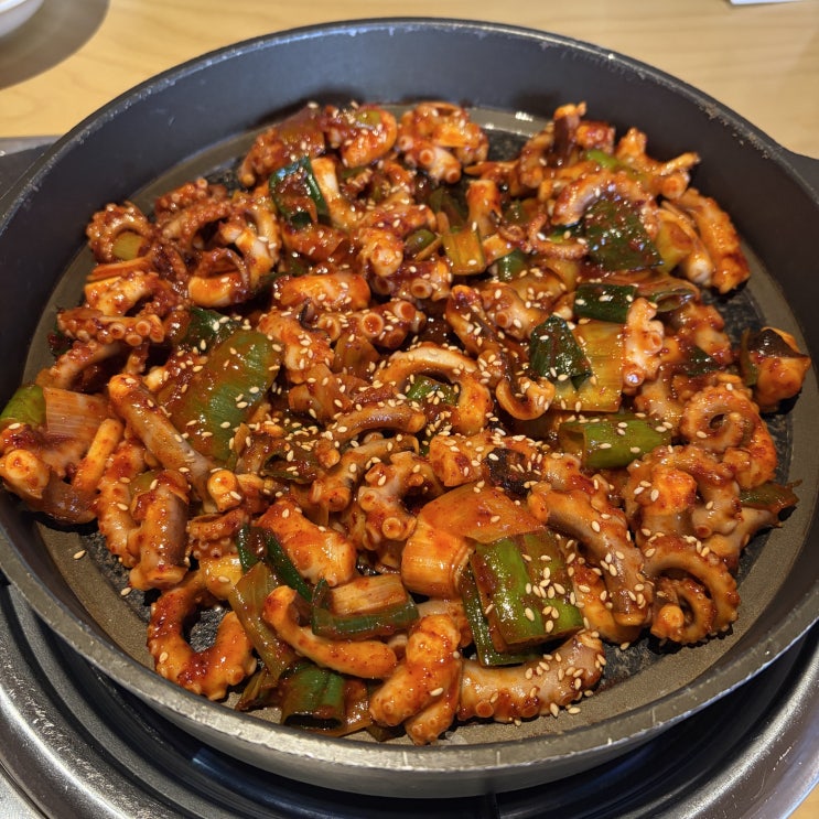  압구정점심맛집 / 웨이팅 필수의 고급스러운 한식맛집 [ 지강한식당 압구정본점 ]