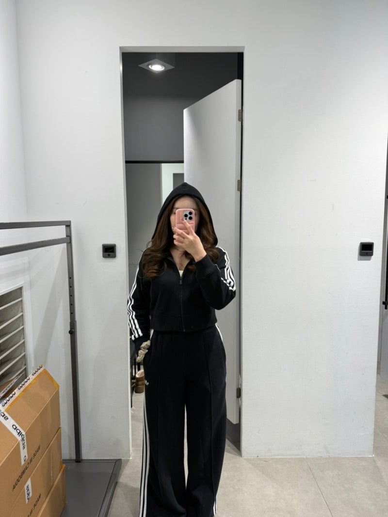 핏 좋은 여자 트레이닝복 세트 아디다스 오리지널스 광주 신세계 매장 구매 착샷