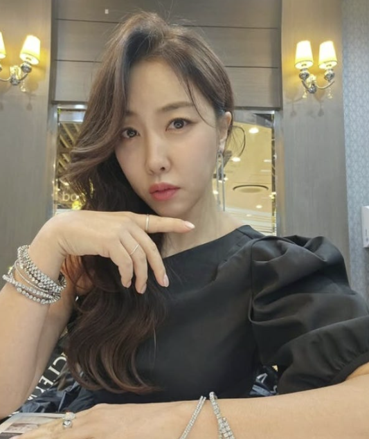   숙행까지 터졌다! 조진웅·박나래 이어 연예계 몰아치는 역대급 '피바람'