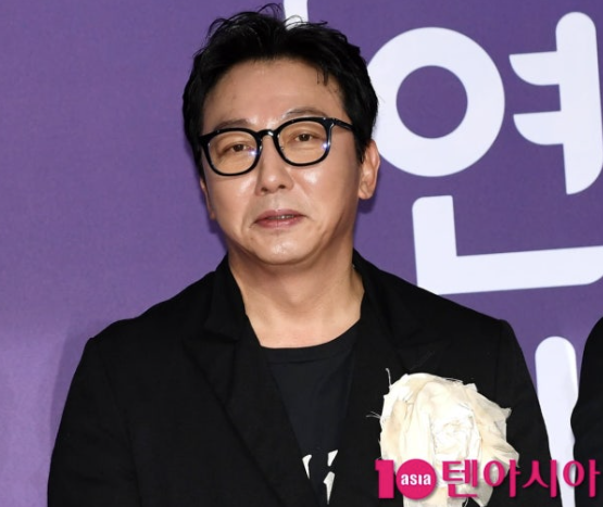   탁재훈 드디어 열애 고백?! "대상 받을 때까지만 비밀이야" 연예대상 현장 초토화