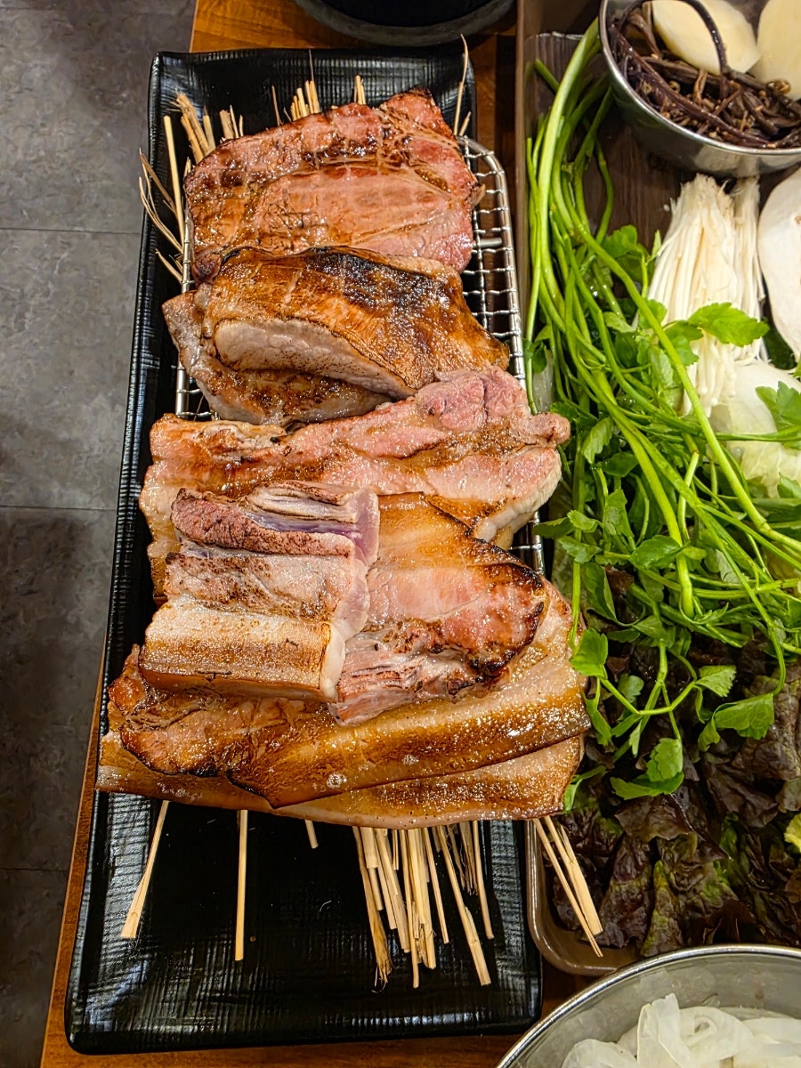교동솥뚜껑 삼겹살 동해점 사진 3
