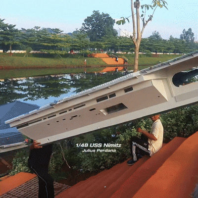  1/48 USS 니미츠 항공모함 모형.gif