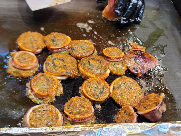  강원도 속초 중앙동 종합 중앙시장 먹거리 원조 닭강정과 오징어순대 맛집 정이네