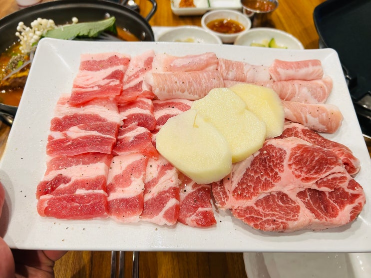  석남동 삼겹살 감차장맛집 24시 얼큰이감자탕삼겹살
