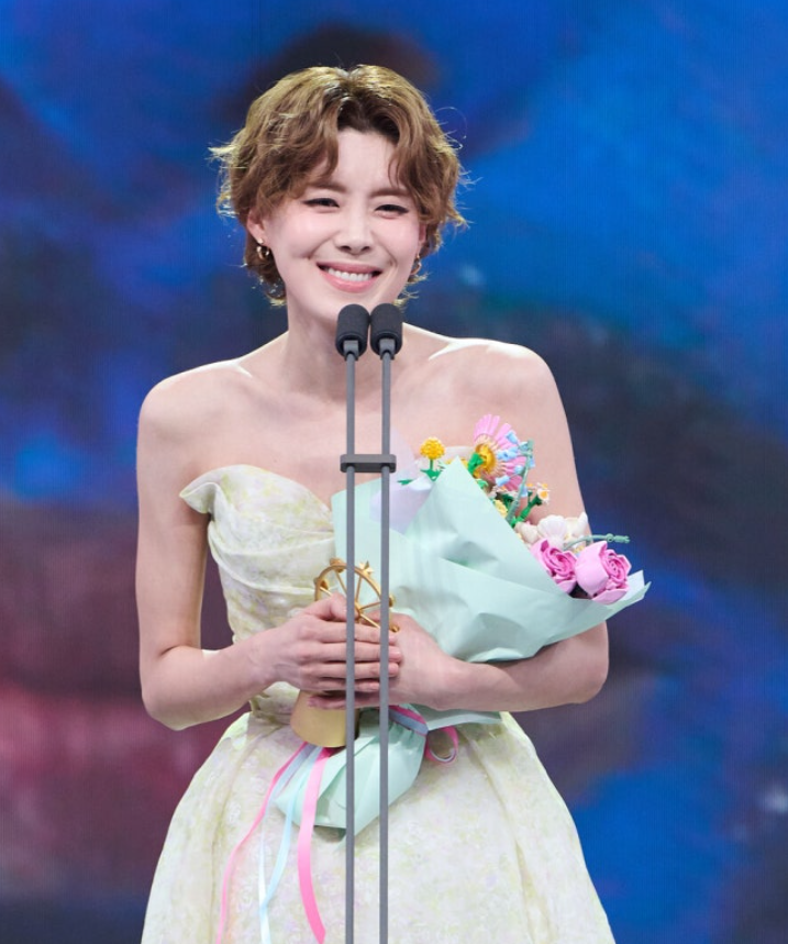 장도연, '절친' 박나래 의혹 속 의미심장 한마디…"겸손하지 않으면 다 죽더라"
