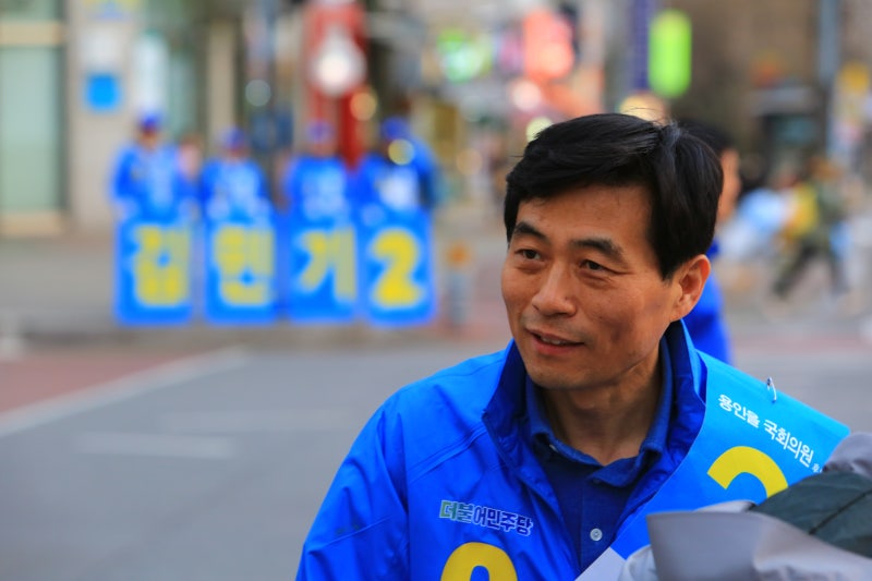 기초의원에서 3선 국회의원까지 김민기 국회 사무총장