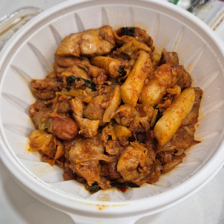  [일상기록] 남천닭갈비/지구인클럽/앞치마 입은 남자/널담뚱낭시에/널담티라미수뚱카롱