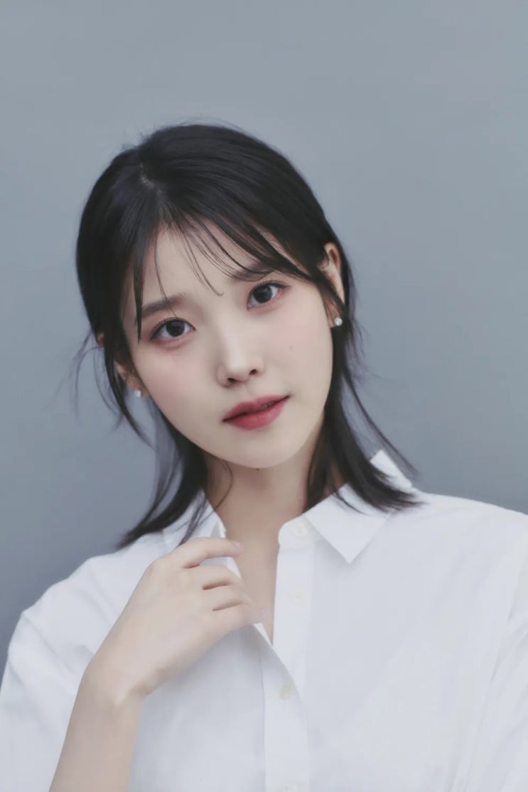  아이유 연말 기부 클래스 팬덤명 ‘아이유애나’로 2억 원 쾌척