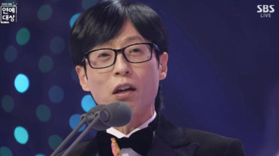   "너무 못생겨서 부상이 없대요!" 차태현, 'SBS의 얼굴' 유재석에 역대급 팩폭