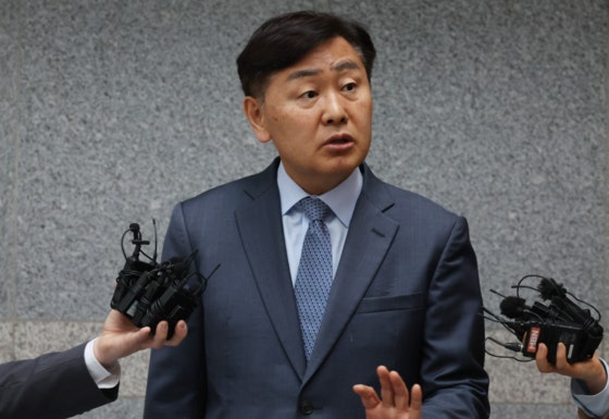 김관영 전북지사, 현금 지급 논란 "대리비였지만 불찰이었다"
