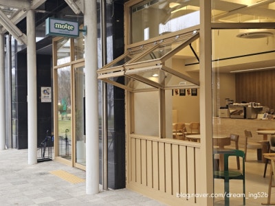 [진주 혁신도시 카페]진주  충무공동 햇살 채광 디저트맛집 모뜨