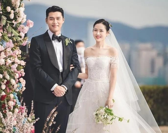 현빈 손예진 결혼식 사진 4장 공개, 오늘 신혼여행 출발…세기의 부부 탄생