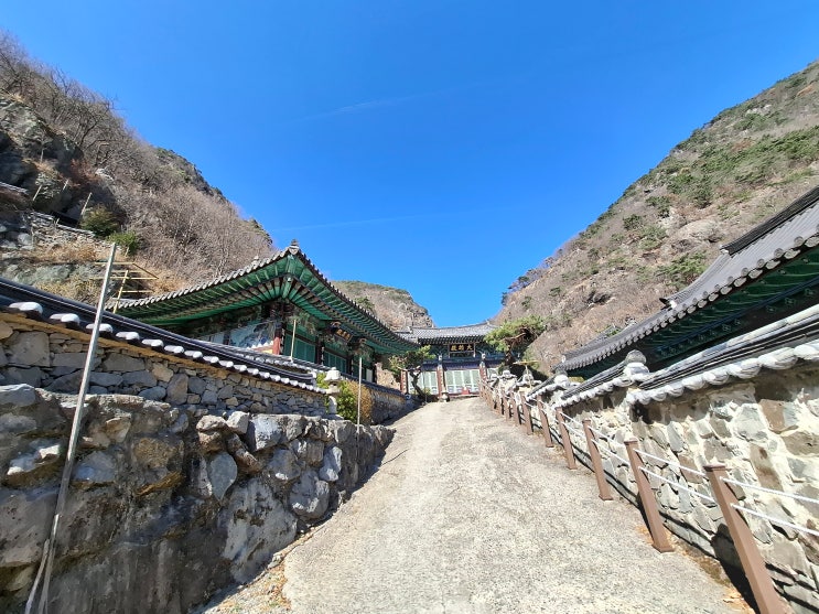  [경남 양산] 천태사 - 병풍바위가 감싸 안은 아늑한 사찰 그리고 거대한 마애불