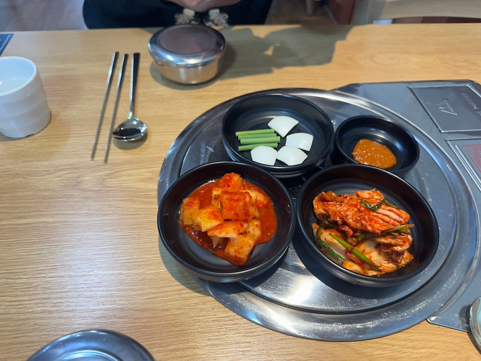 부산아지매국밥 안양동점 사진 4