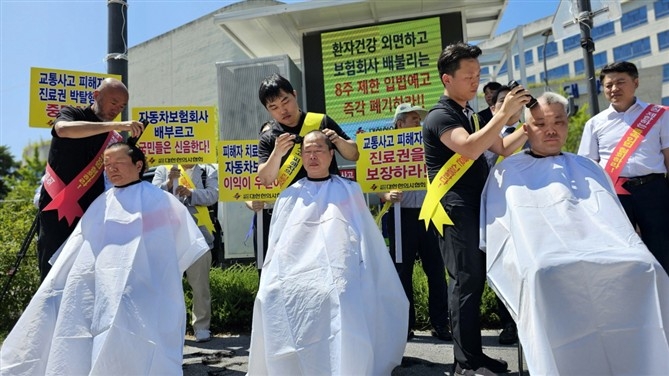 자동차보험 ‘8주 룰’ 도입 논란, 경상 환자 치료권 침해인가 보험금 누수 방지인가?