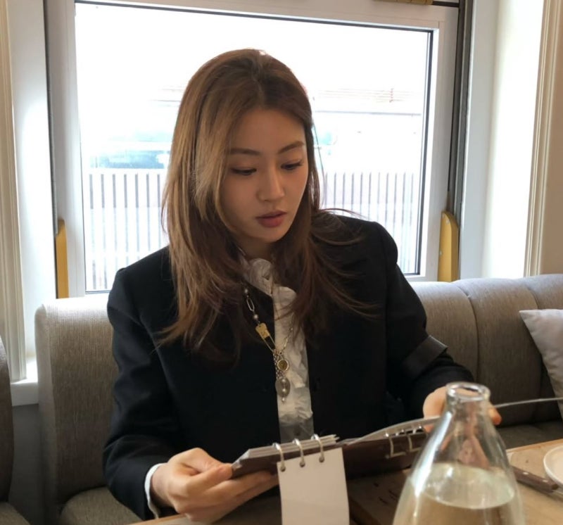강소라 중단발 레이어드컷 근황 헤어스타일 2026 봄 총정리