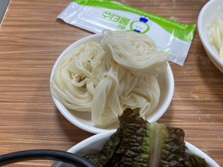 돌고래돼지국밥 사진 5