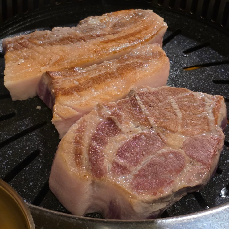  [용산 한담] 신용산역 고기집: 통삼겹살과 통목살 - 천겹살 맛집/청첩장 모임/콜키지
