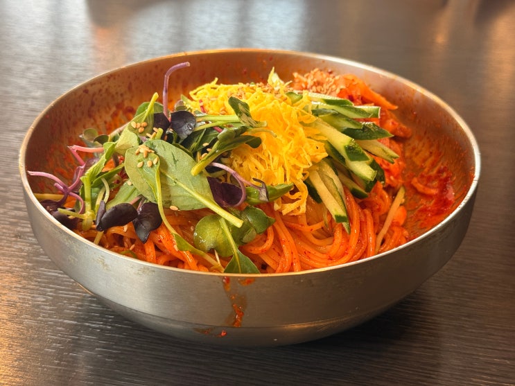  [춘천 근본 맛집] 생활의 달인이 괜히 달인이 아니네... 그릇 뚫고 나오는 비주얼! 보문각 중화비빔국수의 위엄 