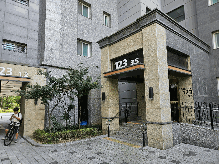 고덕국제신도시 제일풍경채 경매 매매 급매보다 유리한 실거주 기회 2025타경42407