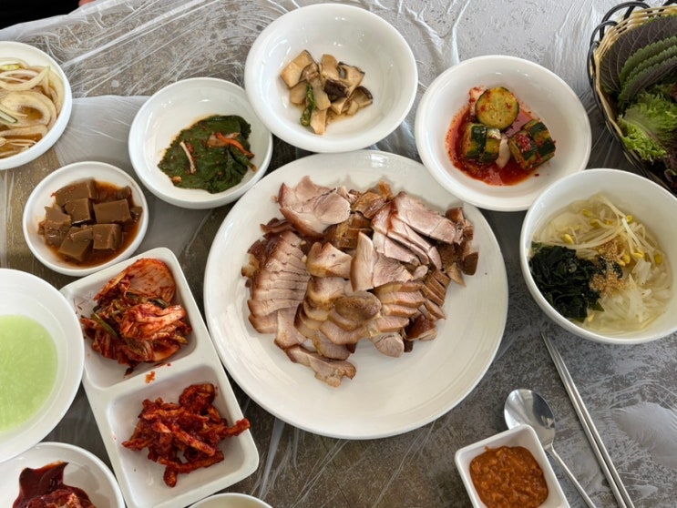  포항 오천맛집 한식 추천 꽃돼지보쌈족발 문덕점