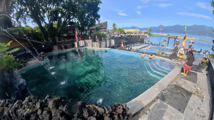 발리 낀따마니 바투르 온천 (Batur Natural Hot Spring)