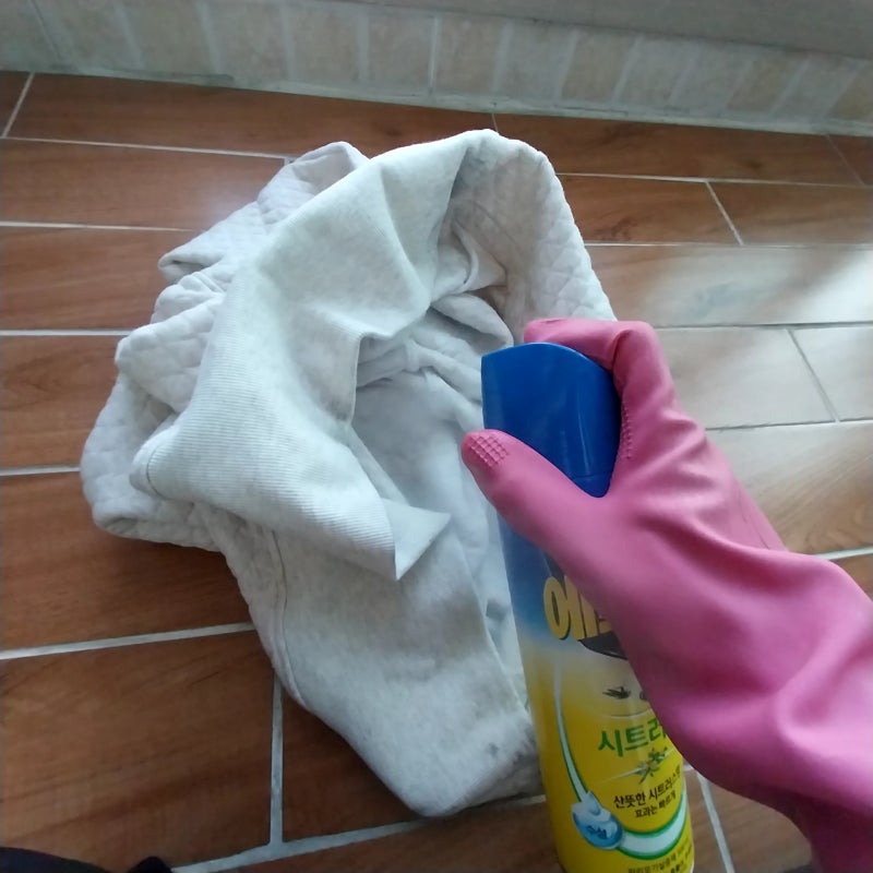 덜 쓴 스프레이(가연성) 통 폐기하기