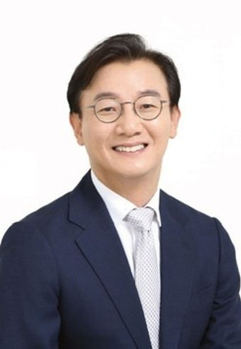 전재수 부산시장 출마 선언｜갑자기 왜 지금? 프로필·정치이력·부산 판세까지 한눈 정리