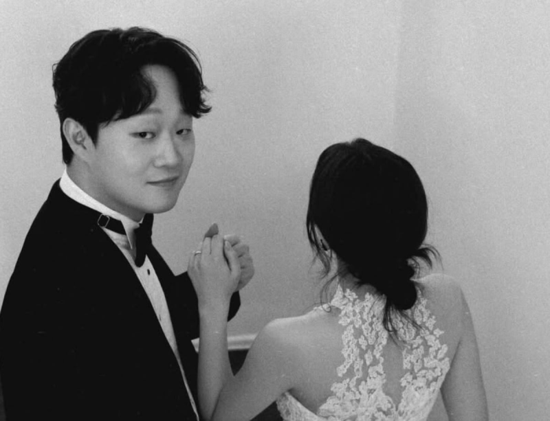 정재형, 11살 연하 부인 뒷모습 전격 공개 꿈만 같은 결혼