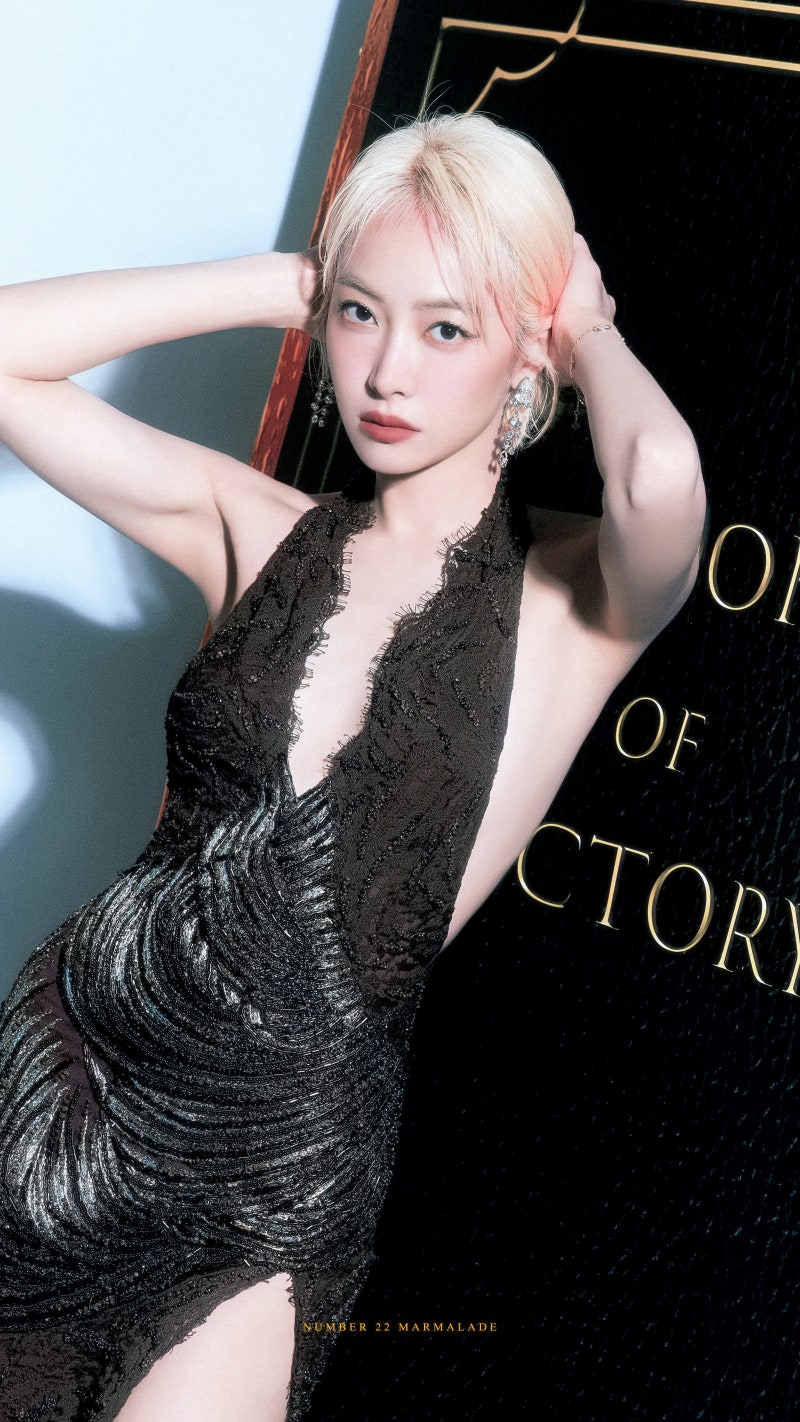 사람 식겁하게 하는 노출 의상의 에프엑스 빅토리아 송치엔