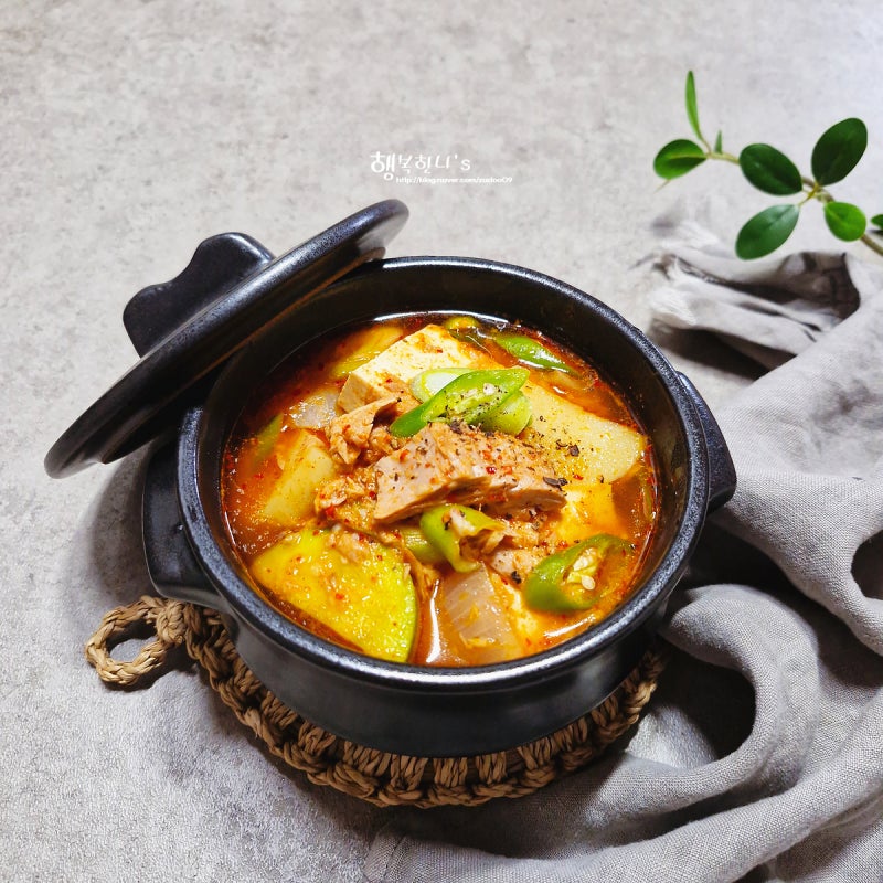 참치고추장찌개 레시피 냉장고파먹기 캔참치찌개 요리 만드는 법