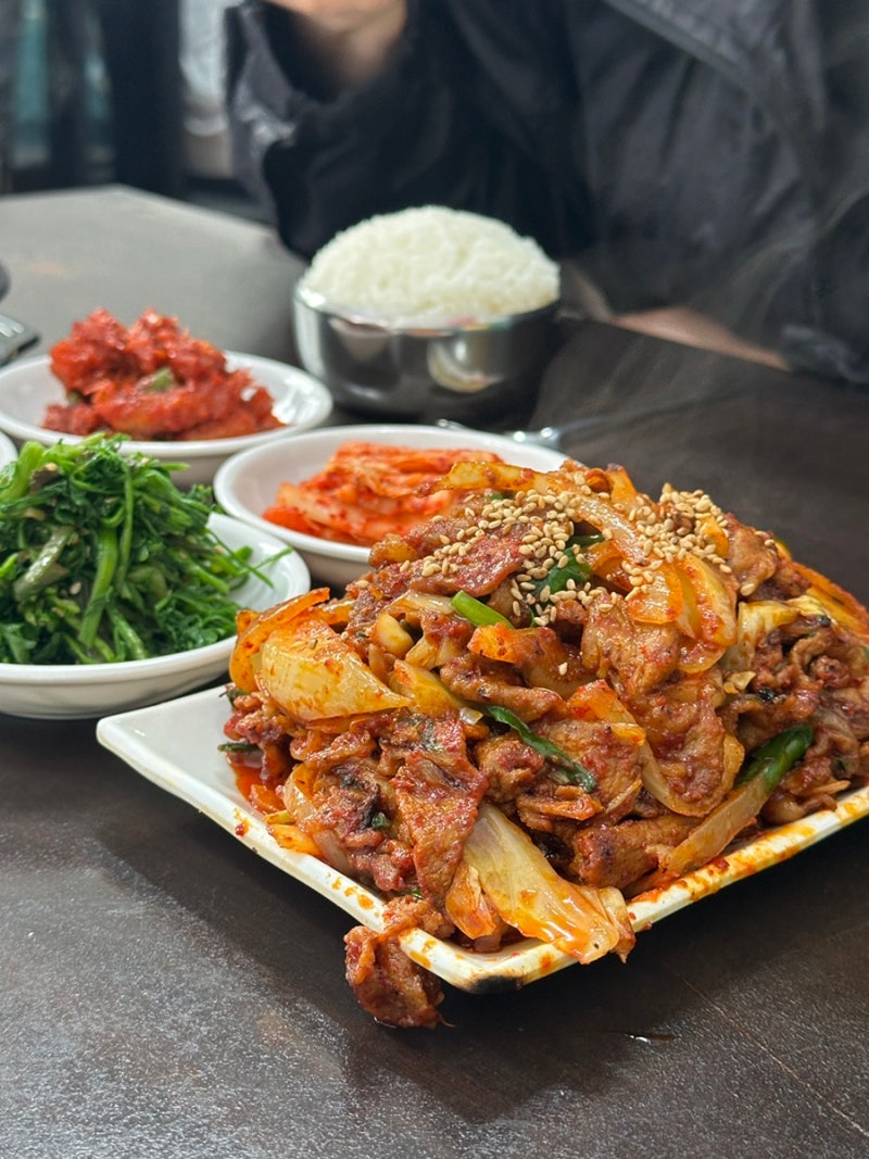 강서구 우장산 충북식당 제육볶음 주차 및 평일 식사 후기❤️