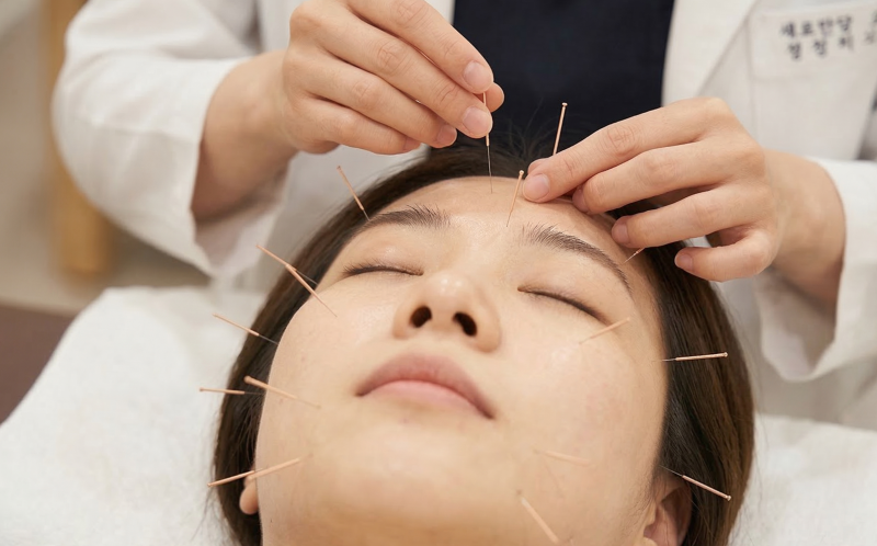 안면마비 후유증 최소화, 전문의가 제안하는 신경 집중 회복법