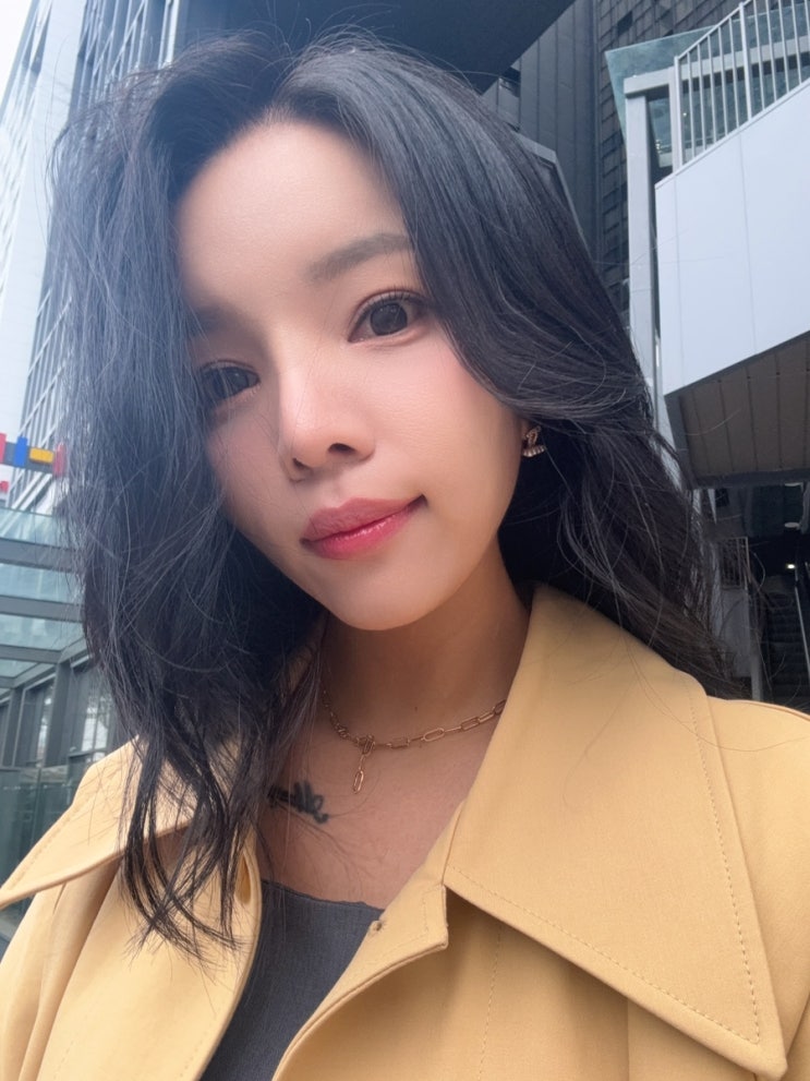  송파구피부관리 트렌디한 공간에서 깐달걀 피부 만들기