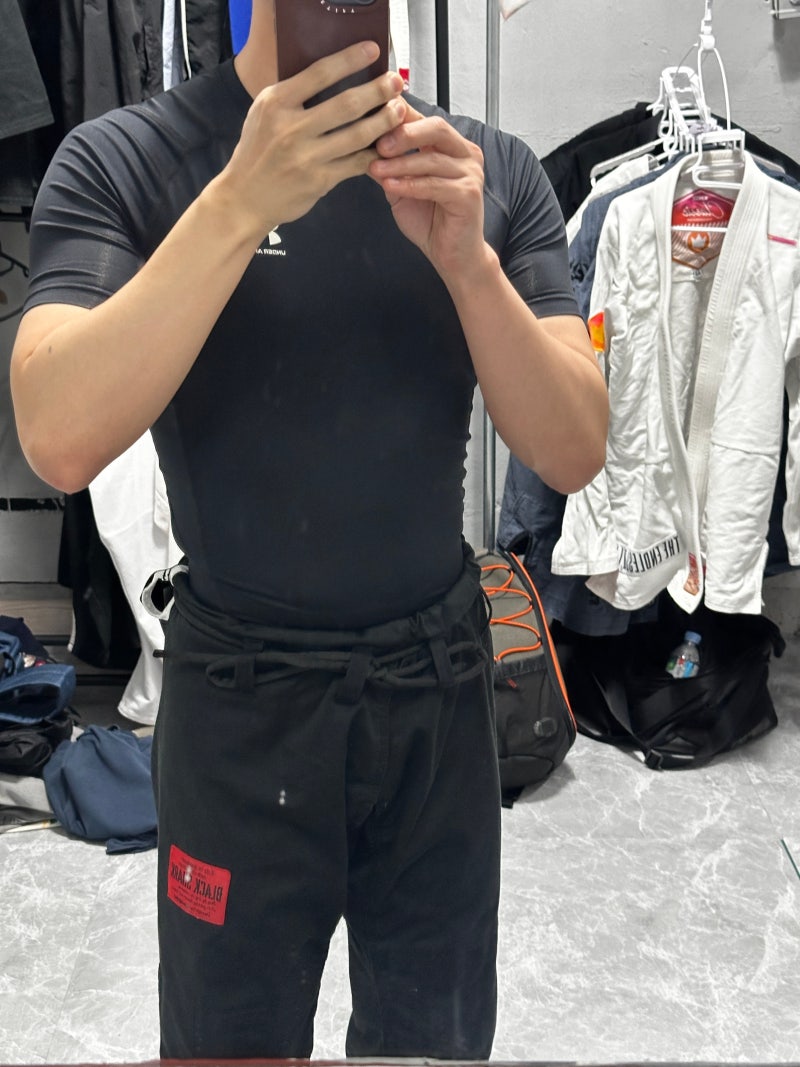 언더아머 컴프레션 반팔 사이즈 추천. 운동복으로 입기 좋은 티셔츠