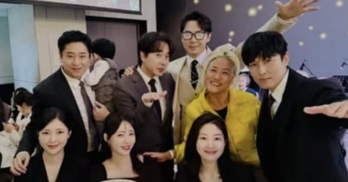 신화 앤디 이은주 행복 미소 포착 이민우 결혼식 에릭 아들 안은 순간