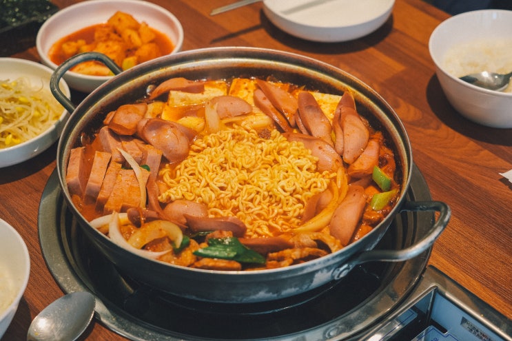  수원 인계동 맛집 조대감부대찌개에서 제대로 끓여 먹는 든든한 한끼