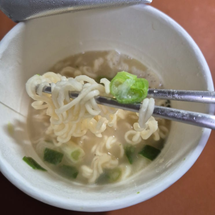 [농심] 사리곰탕면 컵라면 *칼로리/봉지와 비교/맛있게 먹는 법