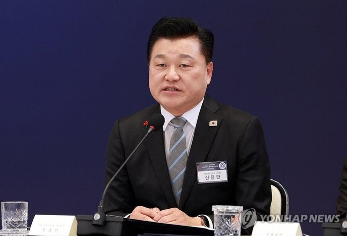 민주당 충북도지사 후보자 확정 신용한 부위원장 프로필 고향 학력 결선 투표 노영민에 승리