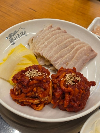 보쌈과 칼국수를 같이 즐길 수 있는 다산고기집 박만배아리랑보쌈 다산점