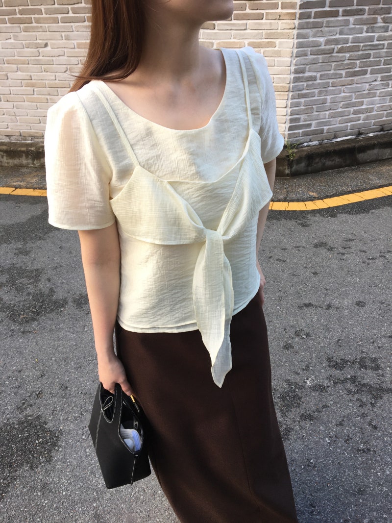 봄·여름 여성 블라우스 코디, 틸아이다이 뷔스티에 블라우스 착용 후기 (매장 정보)