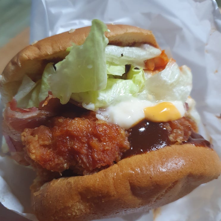  맘스터치 에드워드 리 셰프 K 싸이버거 맛없음! ㅠ