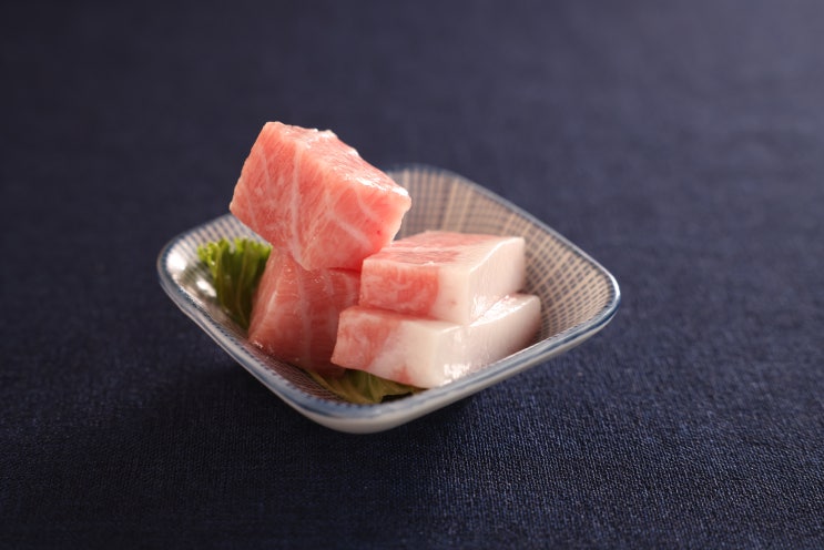  [참치의 본질] 좋은 참치는 맛보다 먼저 빛깔에서 드러납니다.
