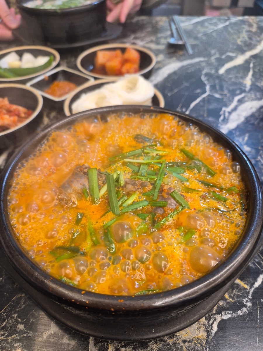 국밥참맛있는집 신항용원점 사진 5