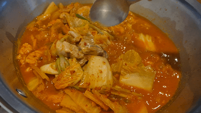 시흥 대야동 김치찌개 빨간김치찌개짜글이